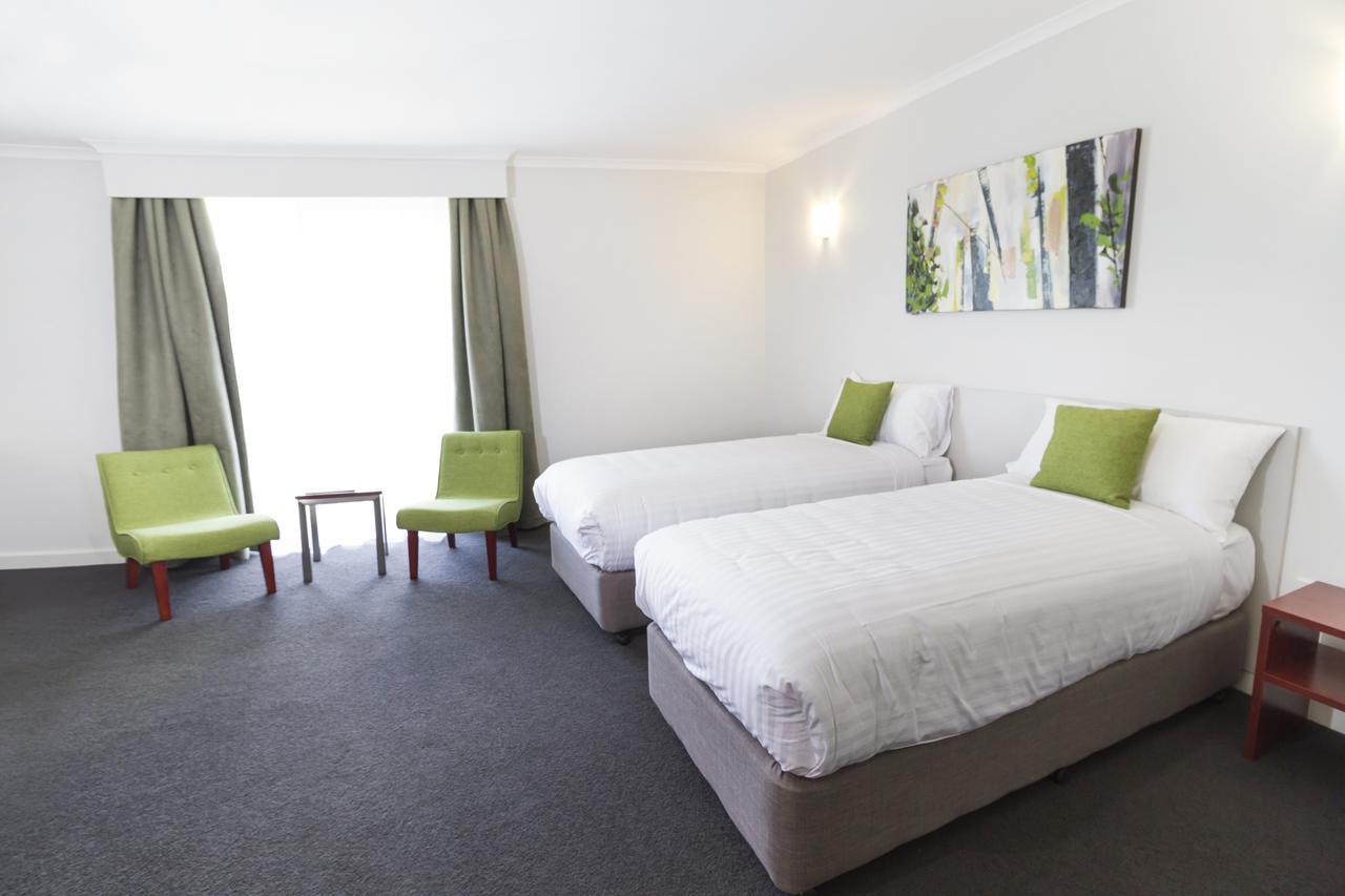 Abode Narrabundah Hotel Canberra Exterior foto