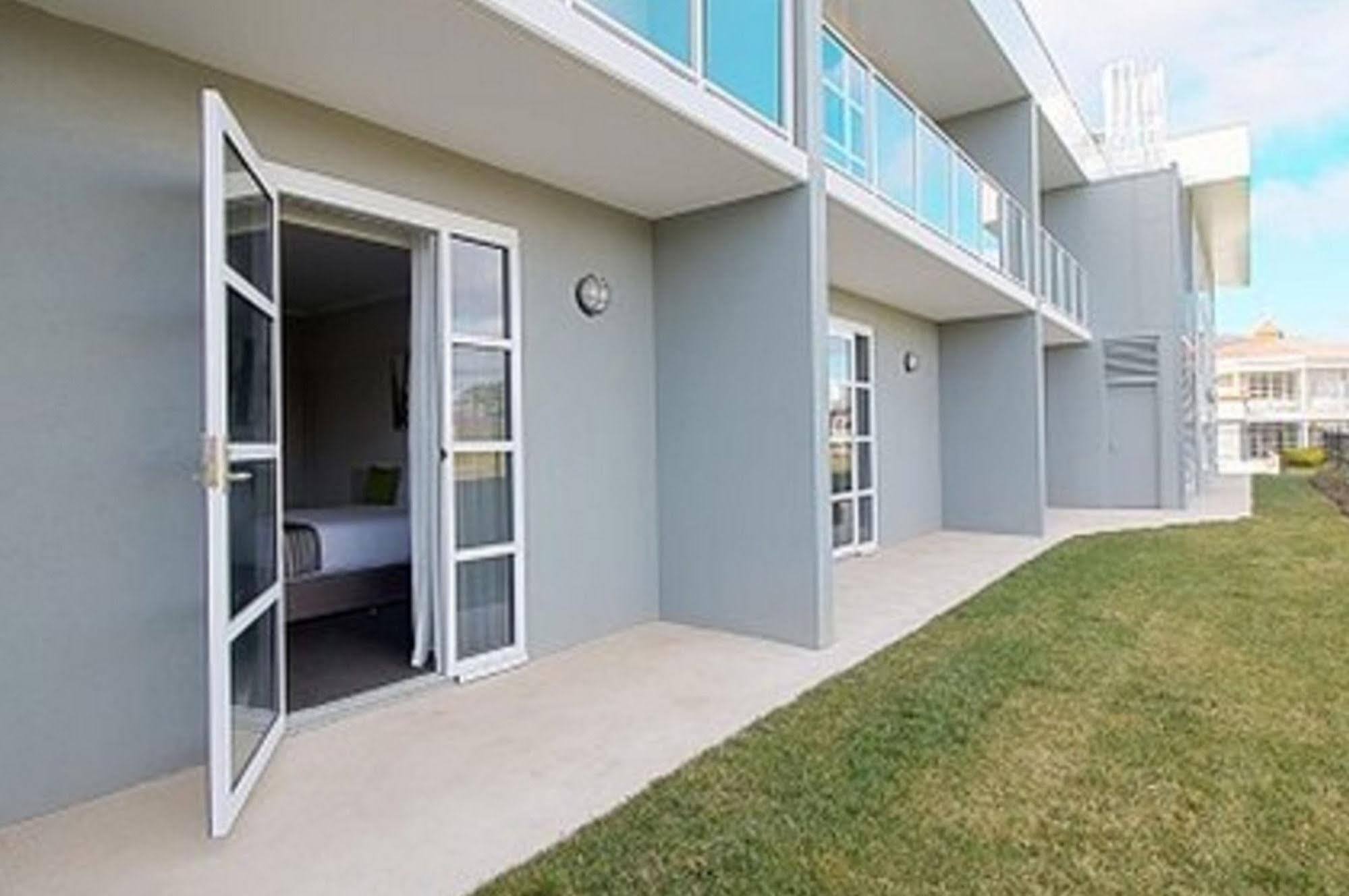 Abode Narrabundah Hotel Canberra Exterior foto