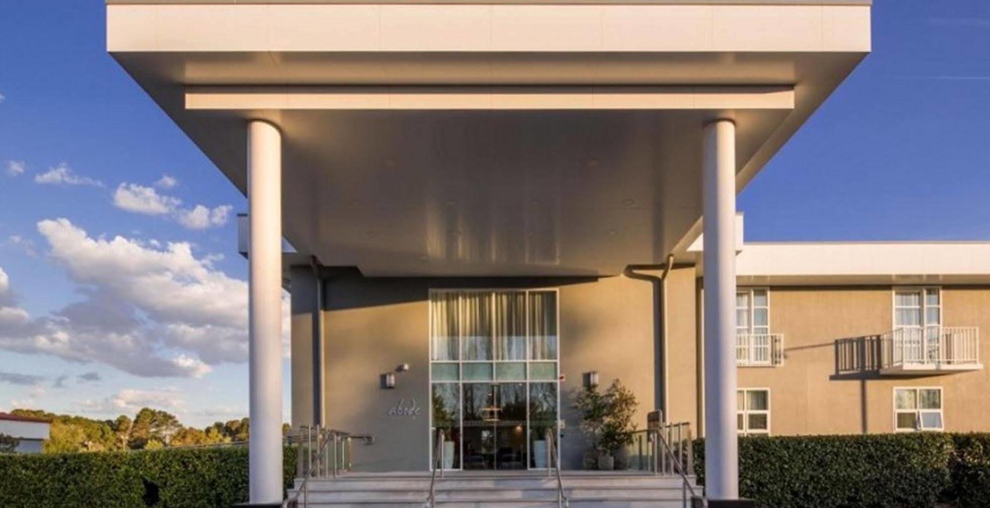 Abode Narrabundah Hotel Canberra Exterior foto